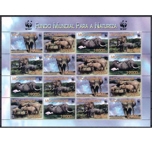 MOZAMBIQUE, Elephants/WWF 2002 **